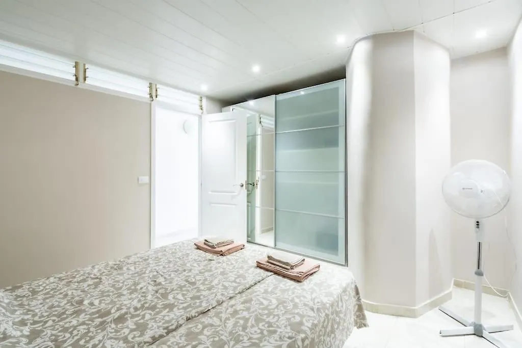 Apartment By The Sea In Los Cristianos 0*, 로스크리스티아노스